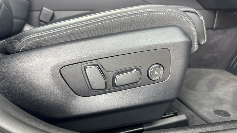 BMW i5 250kW eDrive40 M Sport 84kWh 4dr Auto Tech+/Comf+ Electric Saloon